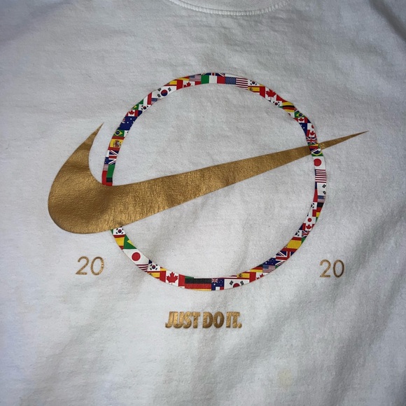 Nike shirt - Picture 2 of 4